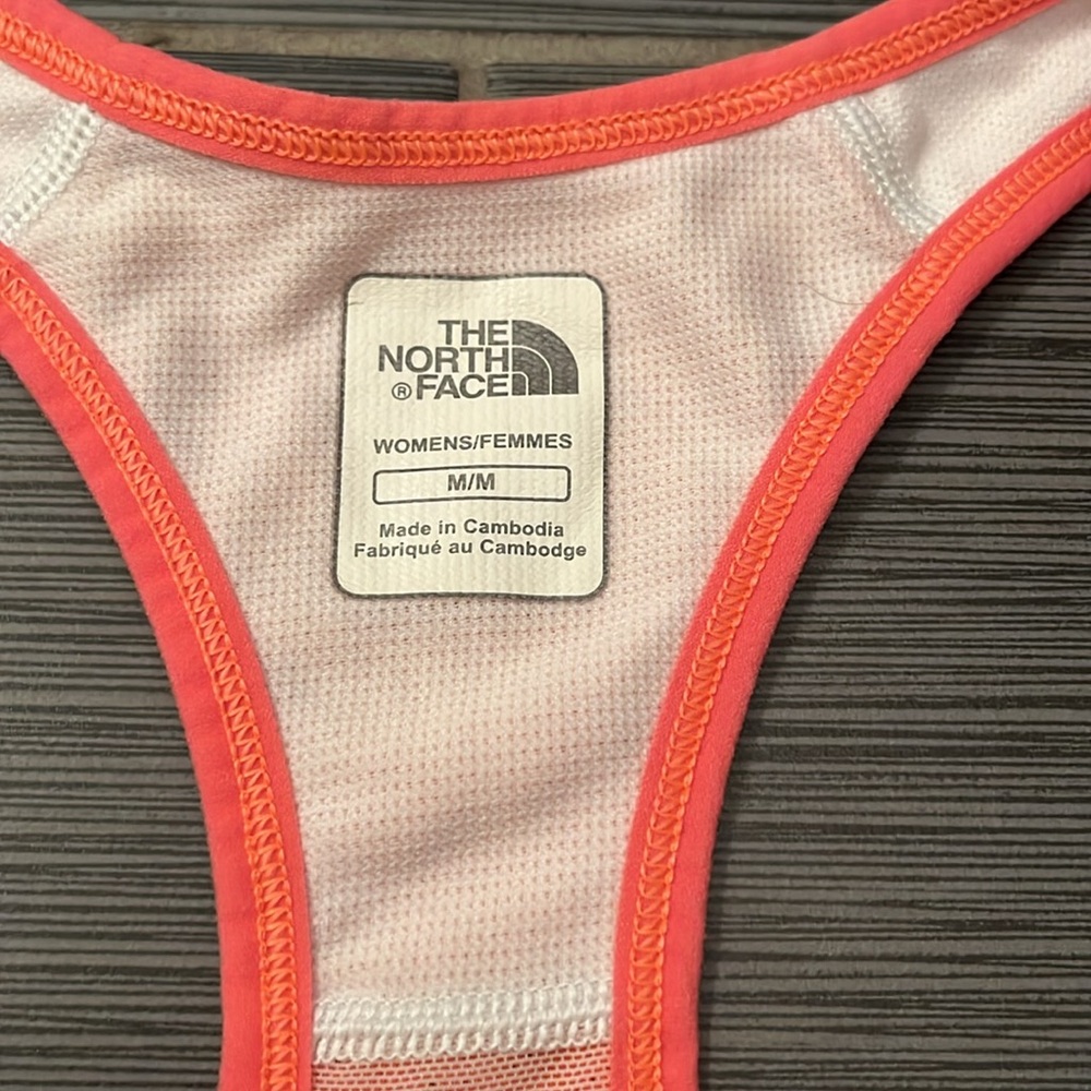 The North Face Women’s Orange Vapor Wick Tank Top Sz Medium Shelf Bra Venting - Picture 6 of 8
